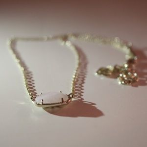 Elisa Pendant Necklace In Rose Quartz